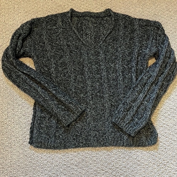 Bundle of 3 sweaters - Picture 2 of 5